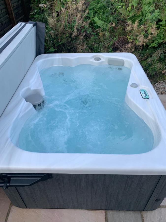 Villa Red Squirrel Pod With Hot Tub Oban Exterior foto