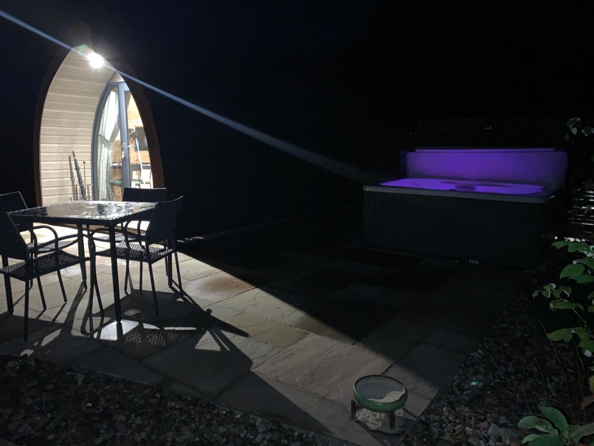 Villa Red Squirrel Pod With Hot Tub Oban Exterior foto